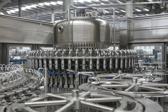 4/5 in 1 Koelkettingssap het Vullen Machine voor Plastic Fles